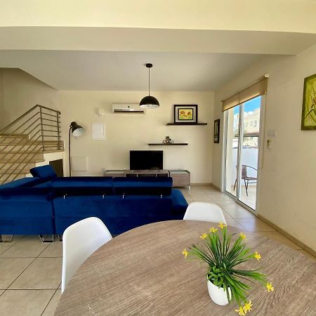 Sunny Cyprus Villa พาราลิมนี ภายนอก รูปภาพ