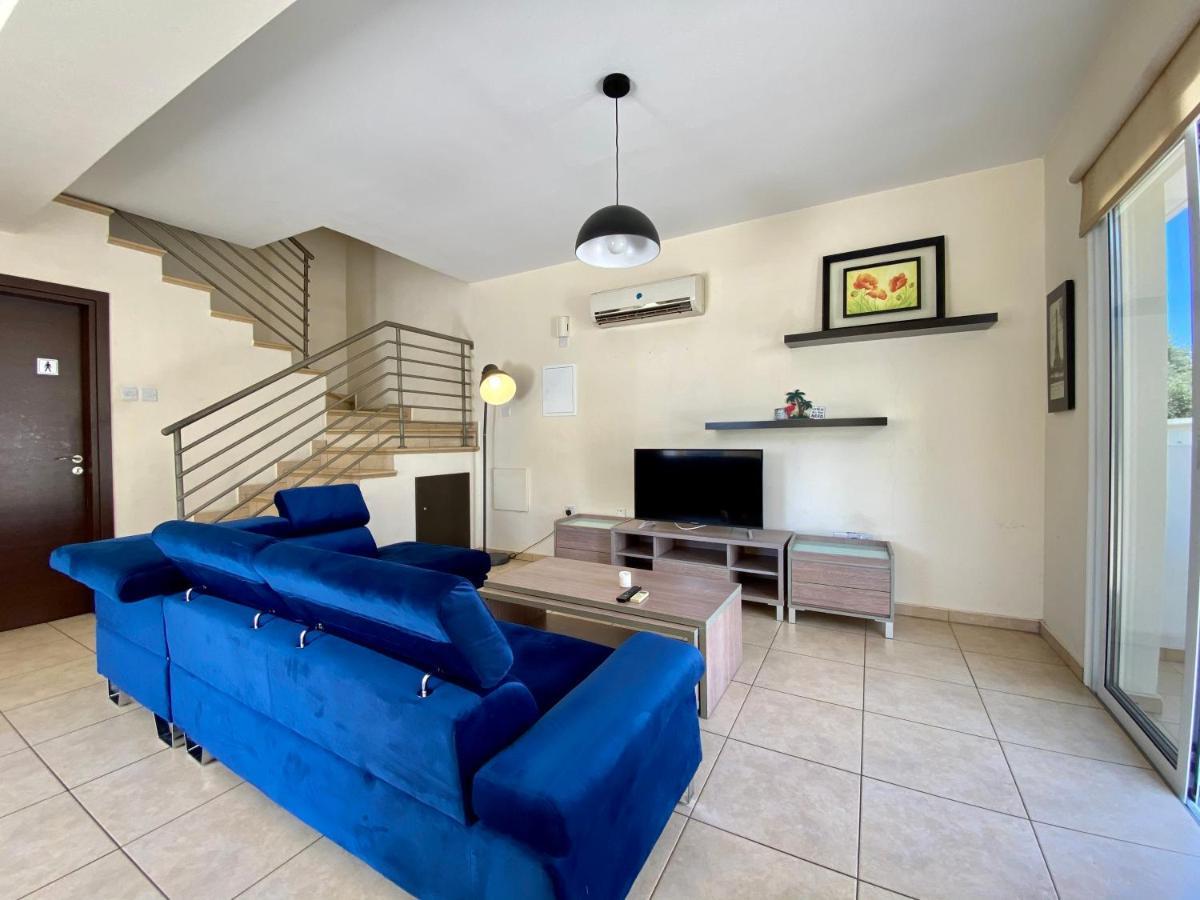 Sunny Cyprus Villa พาราลิมนี ภายนอก รูปภาพ